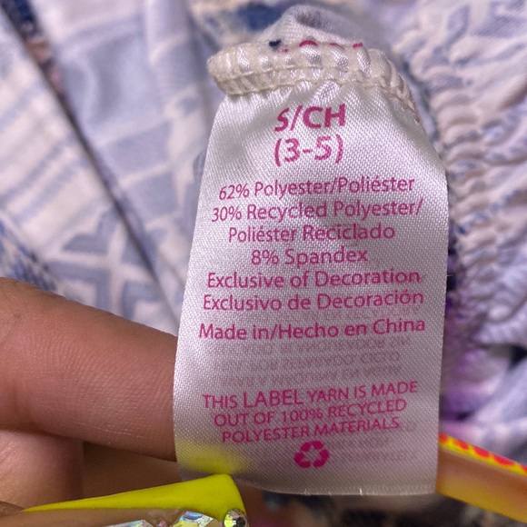 Woman’s beach wear - Picture 5 of 7